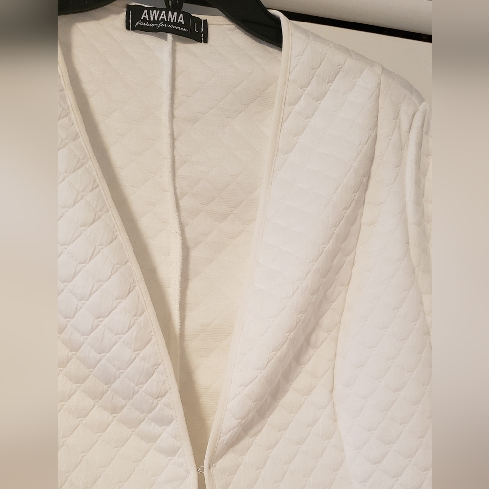 Cream quilted blazer - Picture 3 of 6